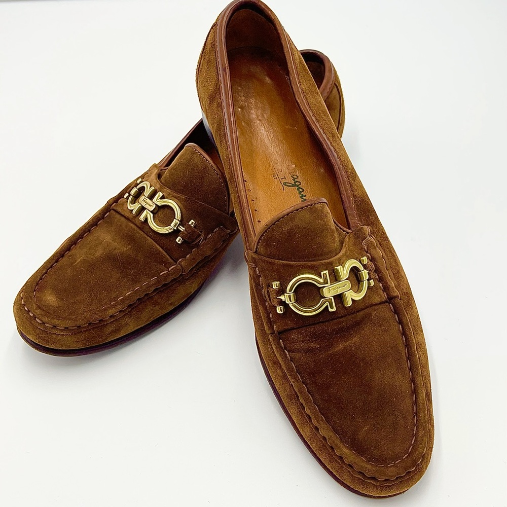 Genuine Salvatore Ferragamo
Women's Brown Suede
Loafers  size  8 B